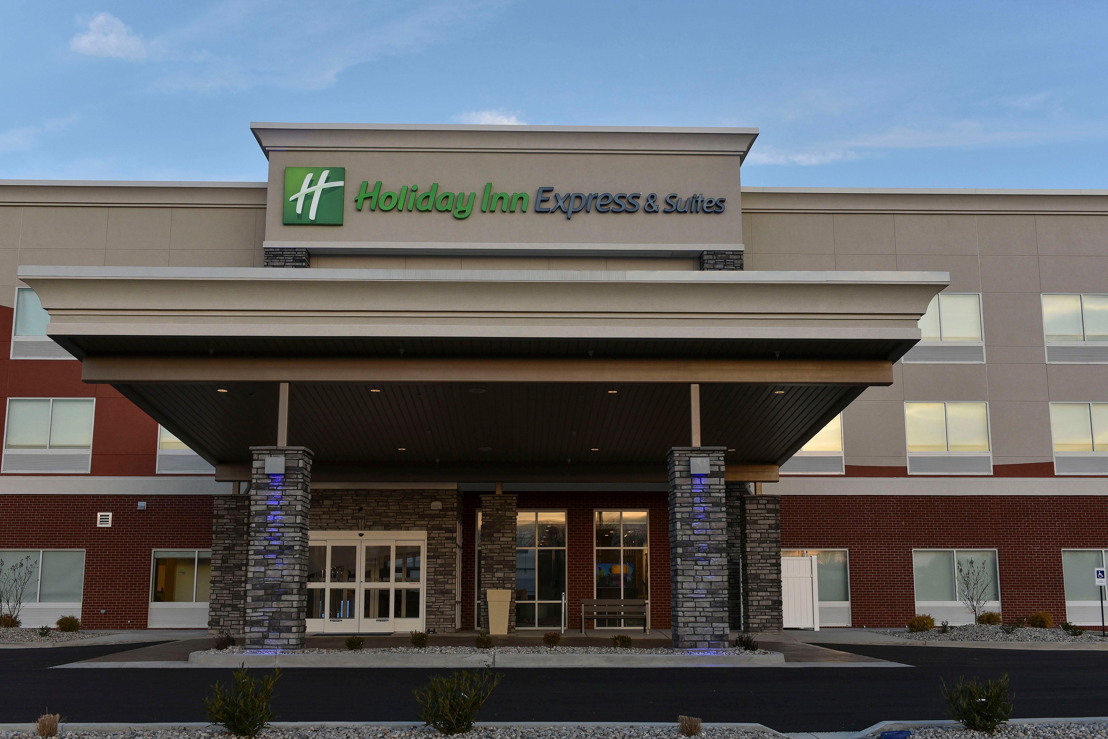 Holiday Inn Express & Suites - Madisonville By Ihg Buitenkant foto