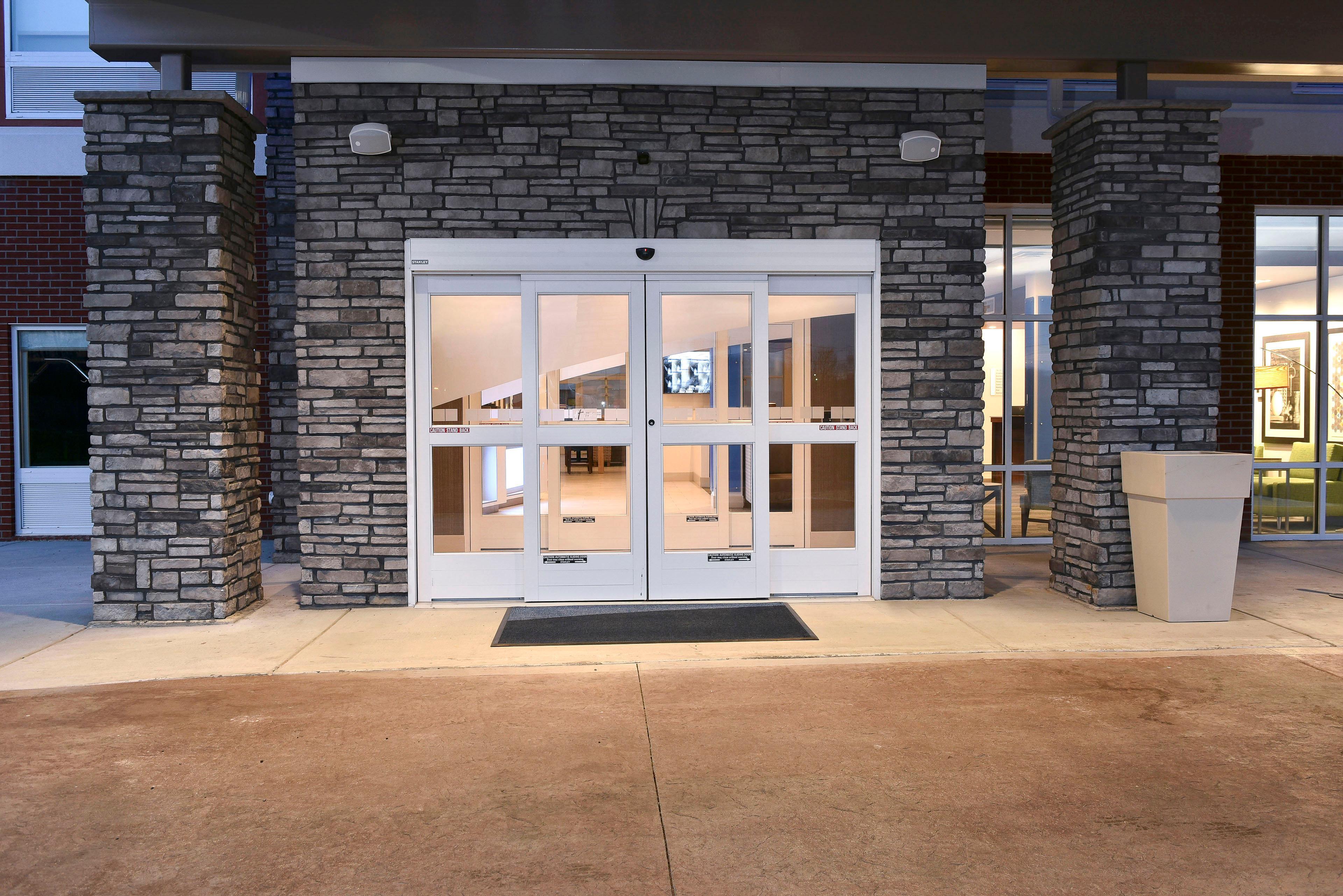 Holiday Inn Express & Suites - Madisonville By Ihg Buitenkant foto