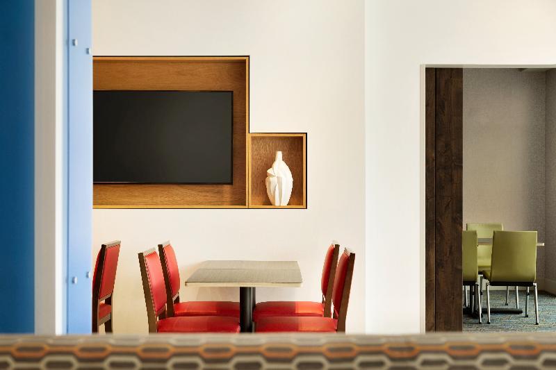 Holiday Inn Express & Suites - Madisonville By Ihg Buitenkant foto
